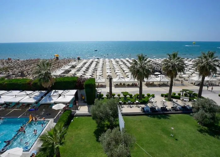 Premium Beach Hotel Golem 