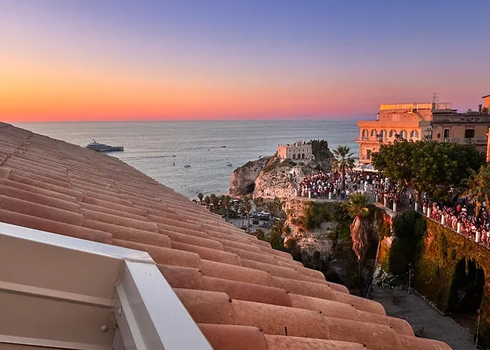 B&B Island Tropea -Sea View Rooms & Suites-