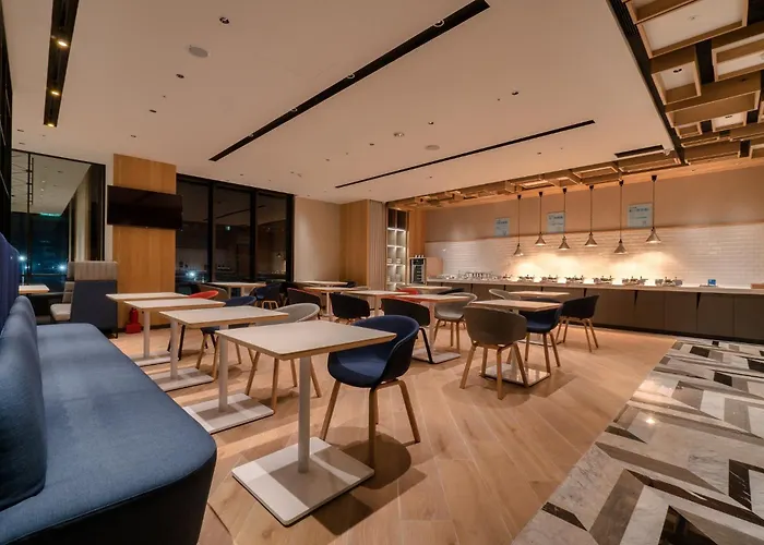Holiday Inn Express Chiayi By Ihg