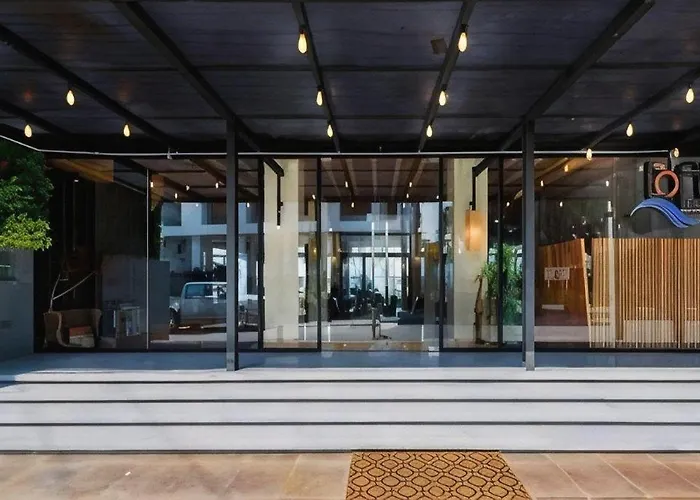 The Loft Seaside Sriracha Hotel