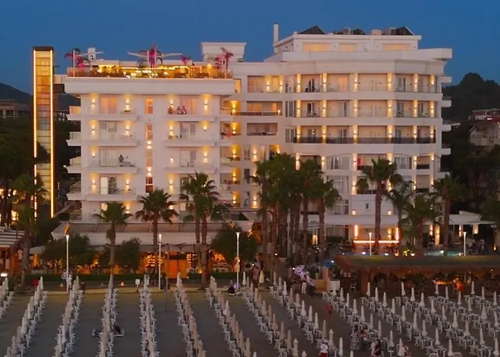 Klajdi Resort&SPA Golem 