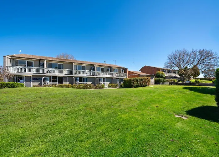 Bathurst Studio Apartments