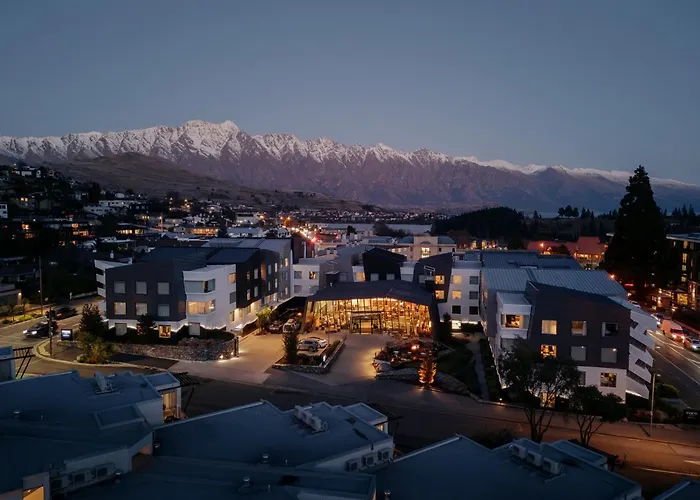 Holiday Inn Express & Suites Queenstown By Ihg