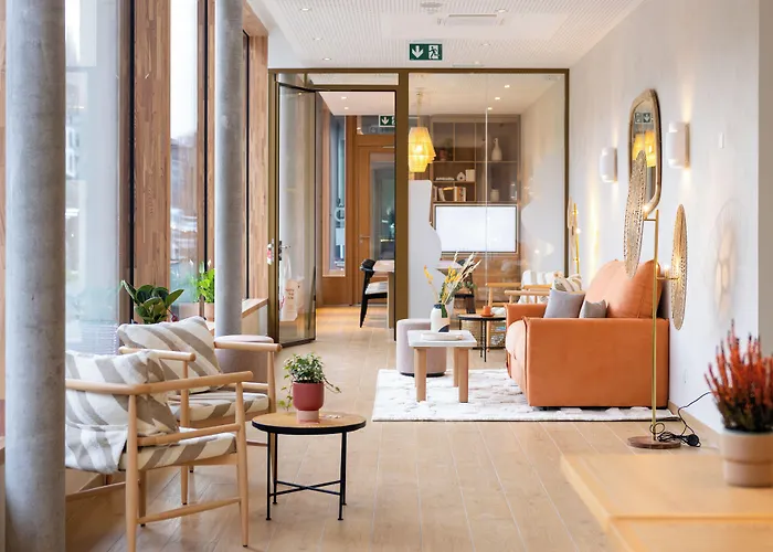 Hood Hotel