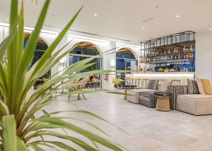 Cabana Blu Hotel & Suites