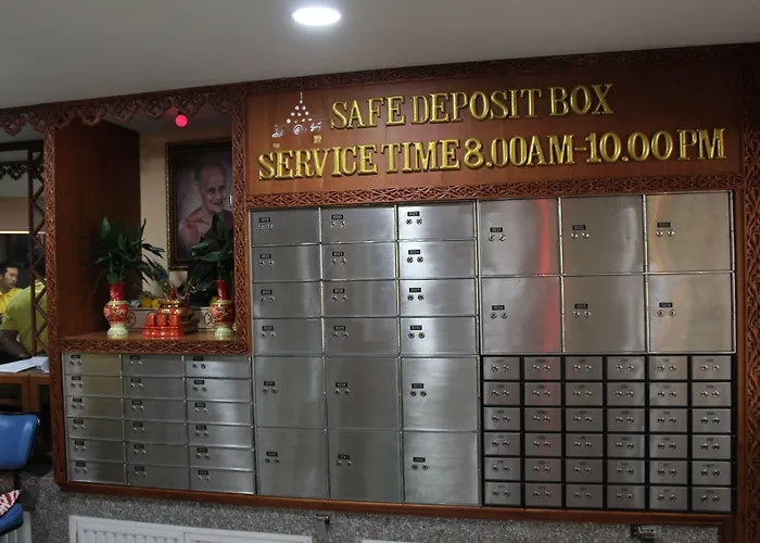 A.A. Pattaya Golden Beach Hotel