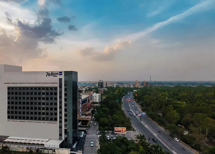 Radisson Blu Towers Kaushambi Delhi Ncr