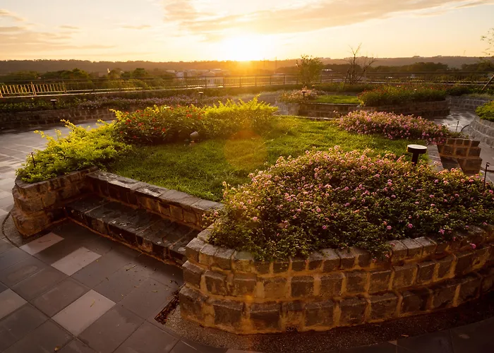 Fame Hall Garden Hotel Longtan