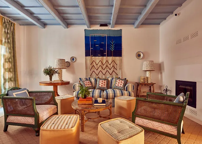 Cristine Bedfor Mahon Boutique Hotel