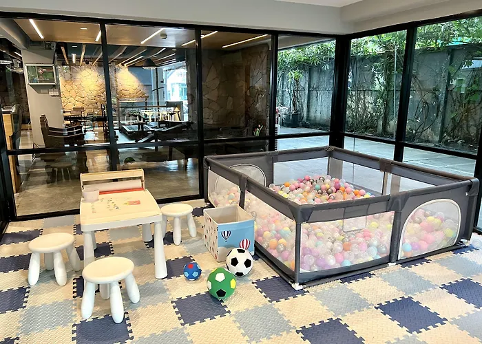 Peace Land Khaosan