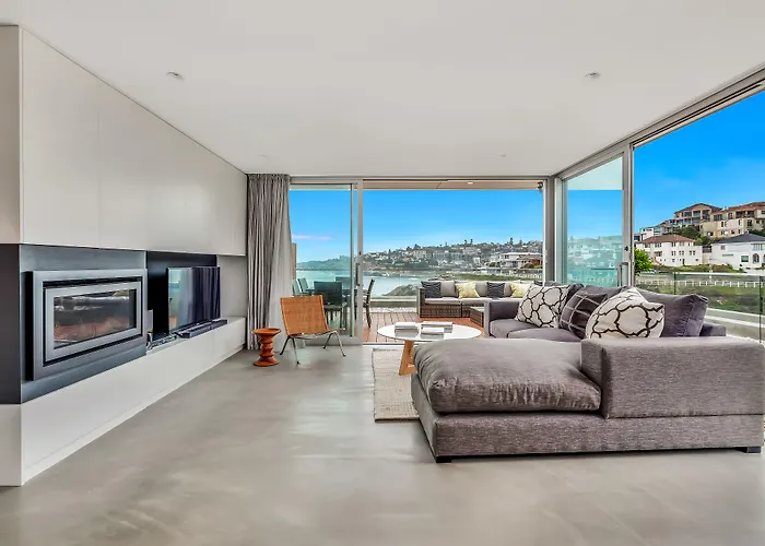 Tamarama Apartments
