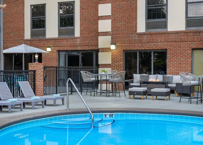 Four Points By Sheraton Greensboro Airport