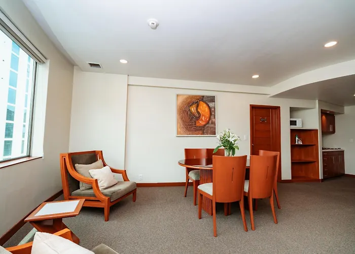 Suites Camino Real