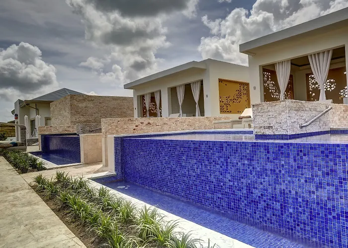Royalton Antigua, An Autograph Collection All-Inclusive Resort Five Islands Village