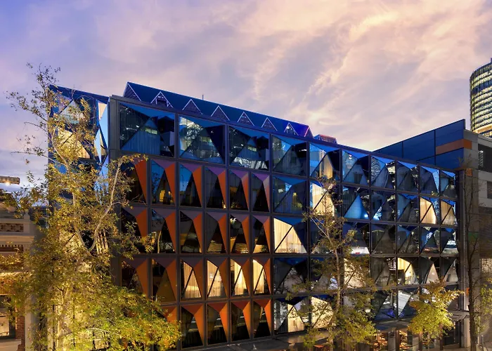 West Sydney, Curio Collection By Hilton