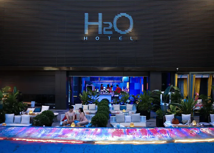 H2O Hotel