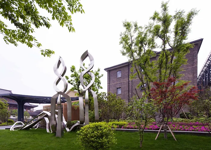 Cheery Dragon Canal Hotel Hangzhou - Intangible Cultural Heritage Hotel