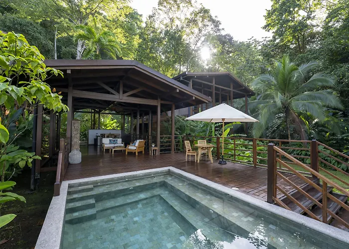 Playa Cativo Lodge