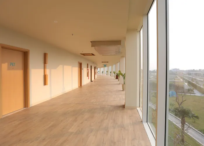 Flc Luxury Hotel Samson