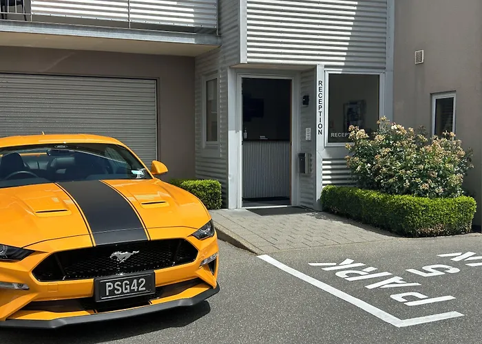 Shelby Motor Lodge