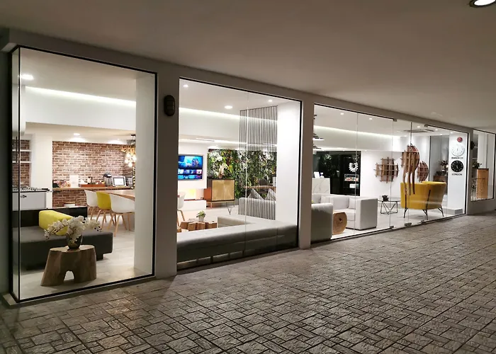 Benviar Tonson Residence