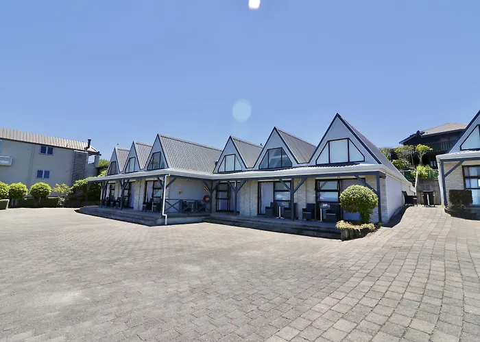 Gables Lakefront Resort