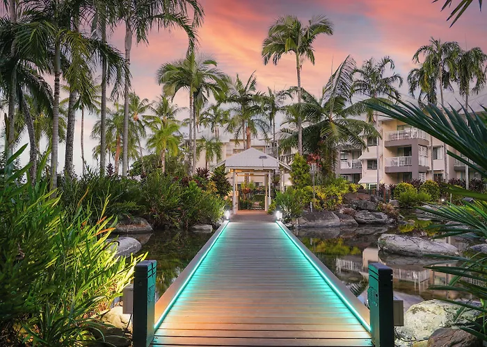 Coral Sands Beachfront Resort