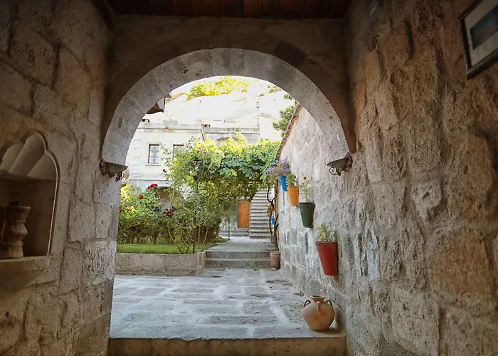 Traveller'S Cave Hotel