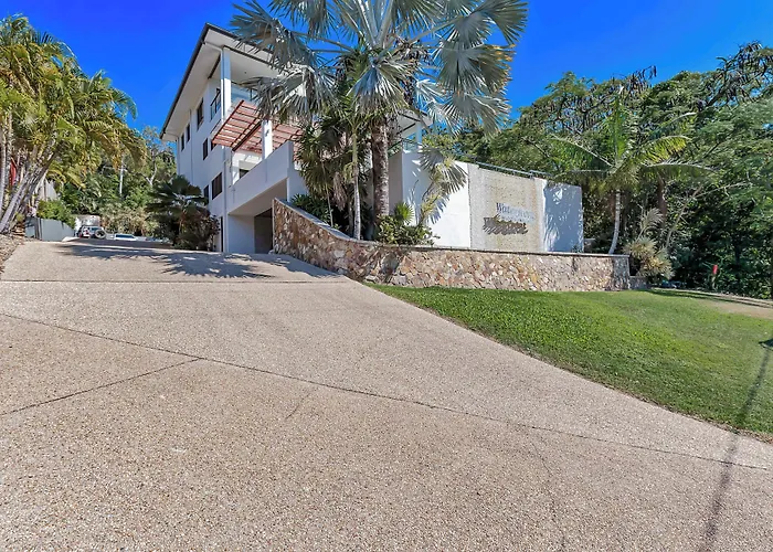 At Waterfront Whitsunday Retreat - Adults Only