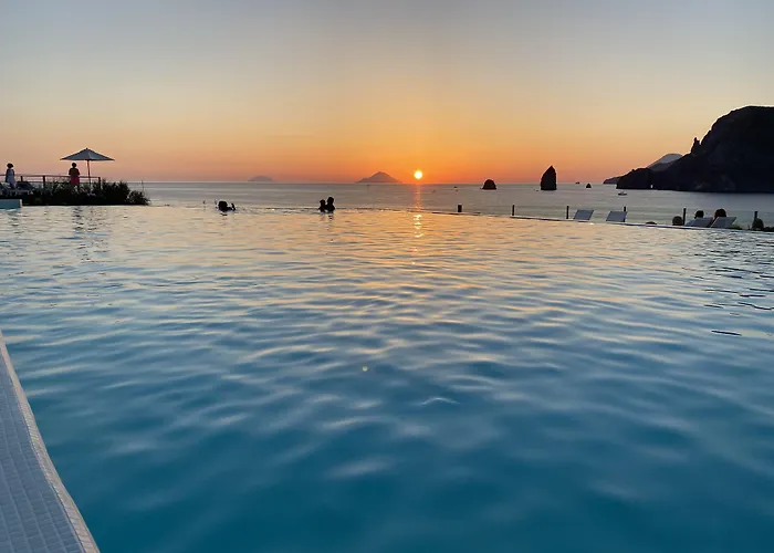 Therasia Resort Sea And Spa - The Leading Hotels Of The World Vulcano 