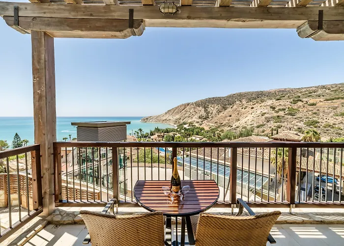 Columbia Beach Resort Pissouri