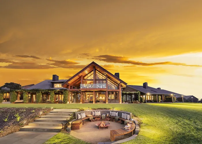 Spicers Peak Lodge