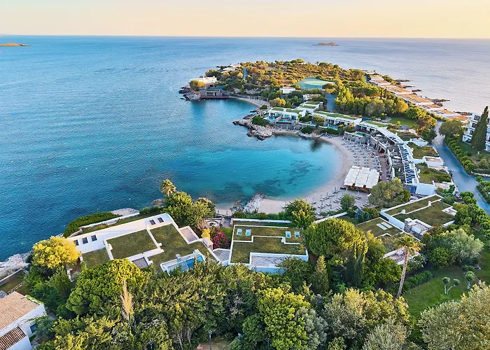 Grand Resort Lagonissi Lagonisi