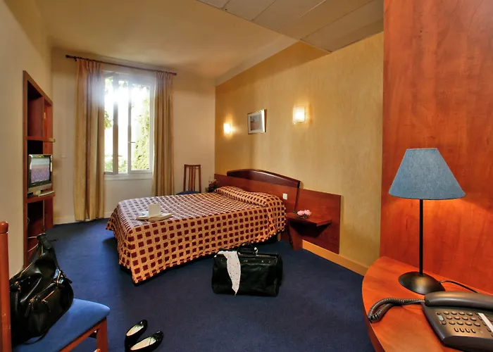 Logis Hotels Grand Hotel D'Orleans