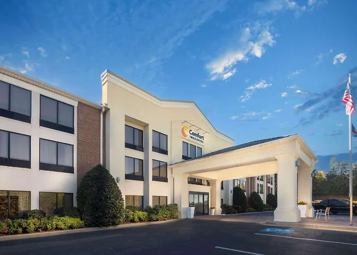 Comfort Inn & Suites University Area