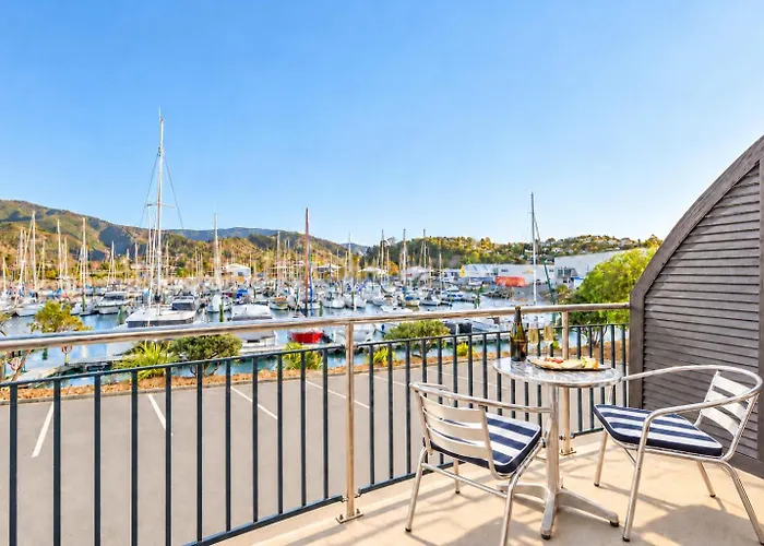 Harbourside Lodge