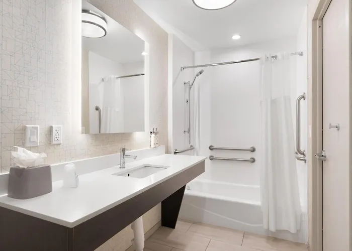 Holiday Inn Express Long Island City E - New York By Ihg