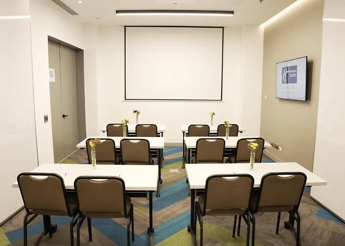 Holiday Inn Express Bogota - Parque La 93 By Ihg