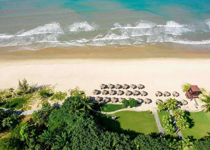 Pullman Oceanview Sanya Bay Resort & Spa