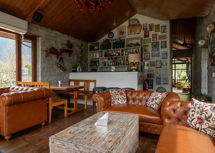 Larisa Resort Manali
