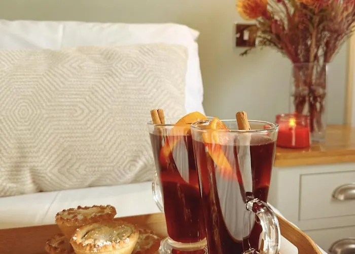 Lansdowne Boutique Rooms With Breakfast - Adults Only