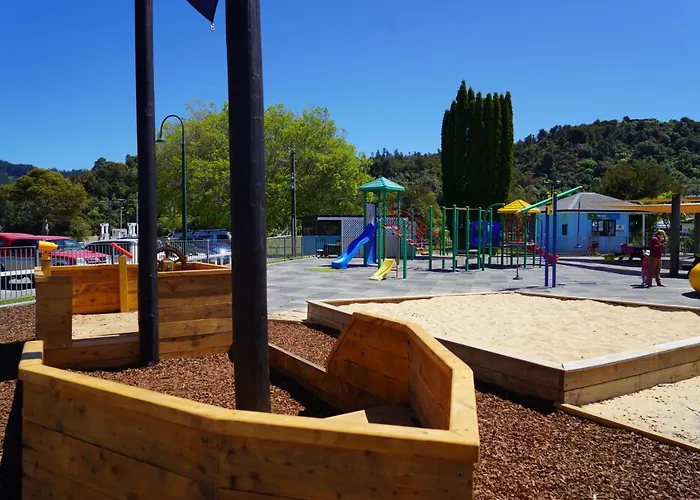 Kaiteriteri Recreation Reserve Cabins