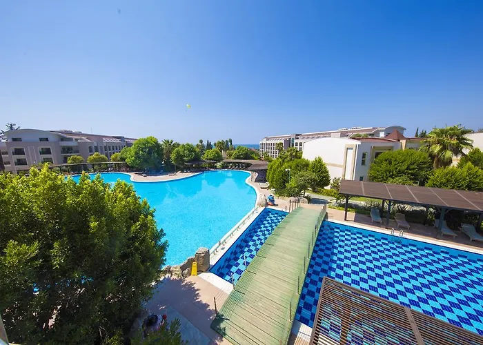 Horus Paradise Resort Side