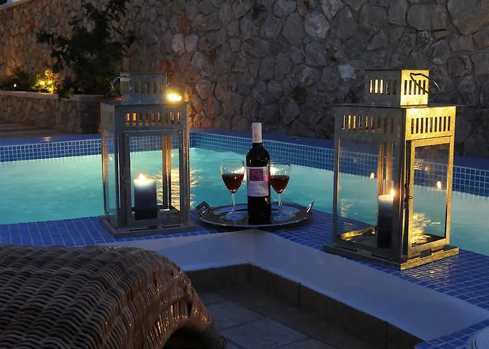 Villa Rose Fira 