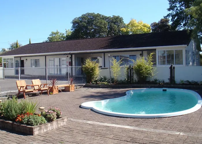 Acorn Estate Motel
