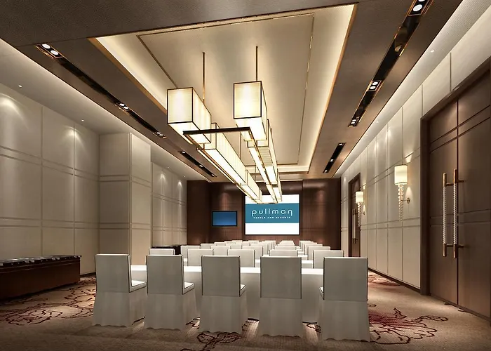 Pullman Shishi Mattison Hotel