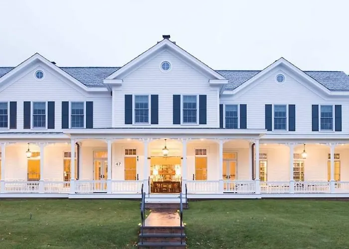 The Quogue Club