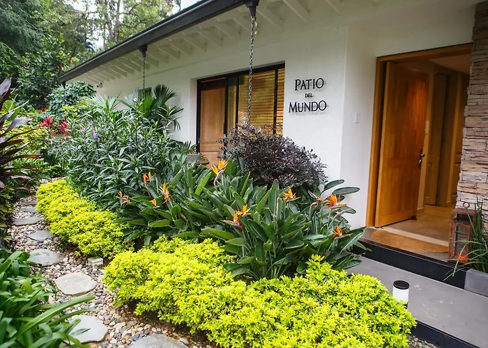 Patio Del Mundo
