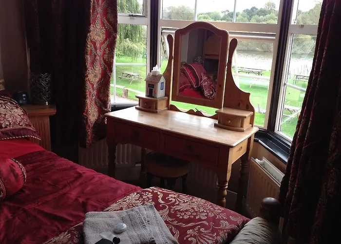 Lower Lode Inn