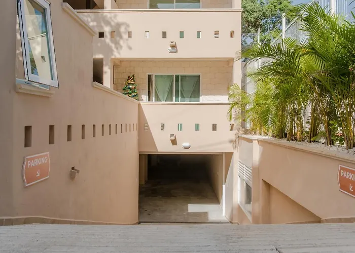 Casa Leo